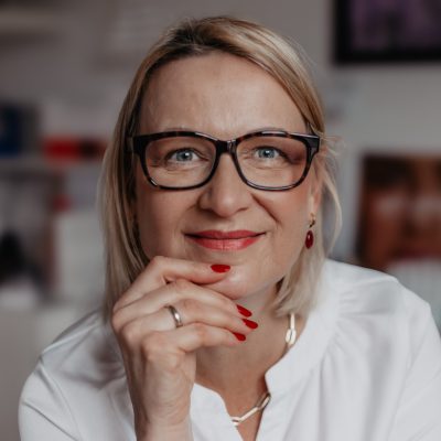 jana frowein 12